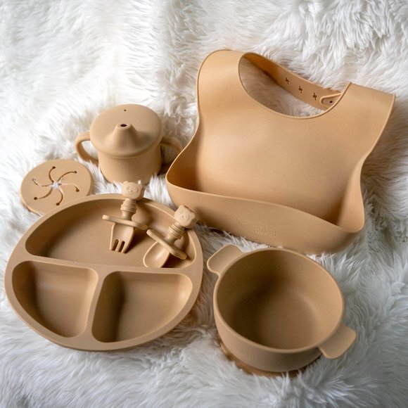 8 Piece Silicone Dining Set - Picture 1 of 4